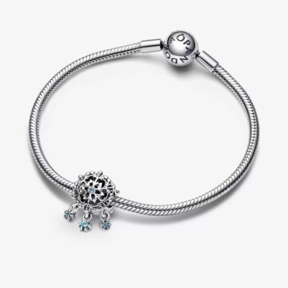 🌺Pandora Icy Snowflake Drop Charm - Picture 3 of 4